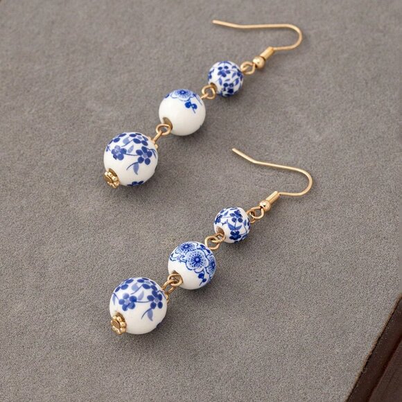 Yellow Gold Elegant Women's Handpainted And Porcelain Beaded Earrings - Picture 6 of 7
